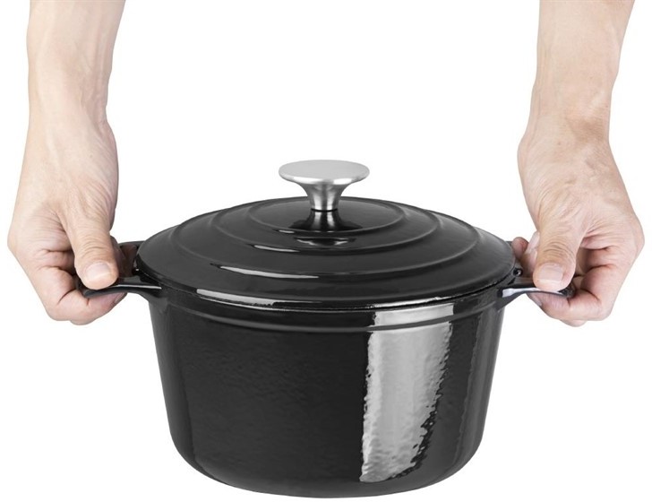  Vogue Black Round Casserole Dish 3.2Ltr 