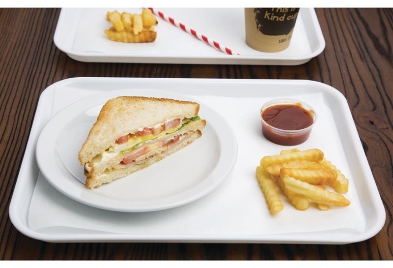  Kristallon Small Polypropylene Fast Food Tray White 345mm 