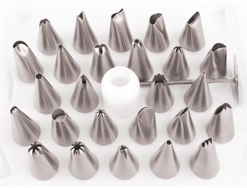 Vogue Cake Decorating 26 Assorted Tube Set 